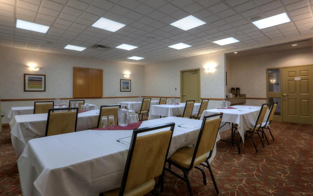 Country Inn & Suites by Radisson, Calgary-Northeast