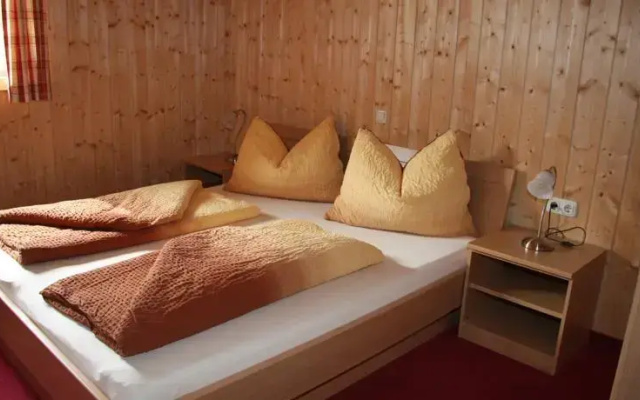 Haus Lutea