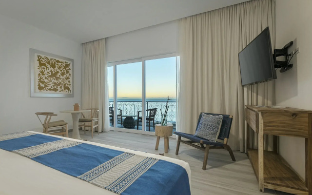 Mar del Cabo By Velas Resorts