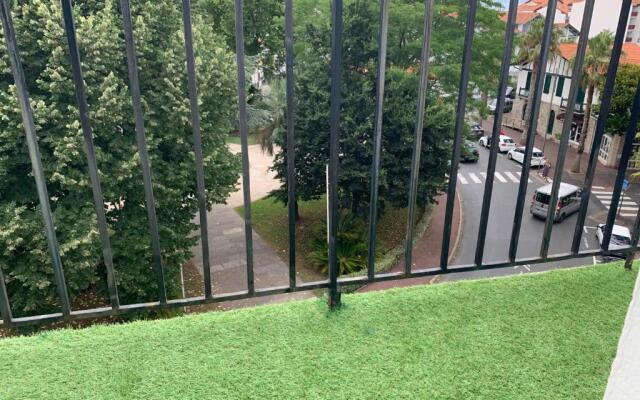 Ático en esquina rodeado de terrazas todo exterior