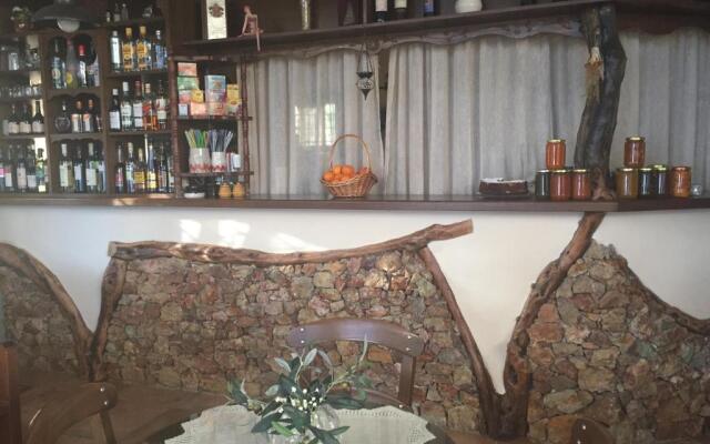 Iliovolo Guesthouse