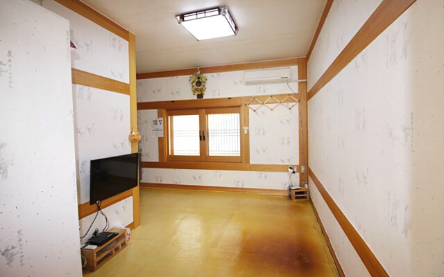 Yongin Hanok Pension Sujindang
