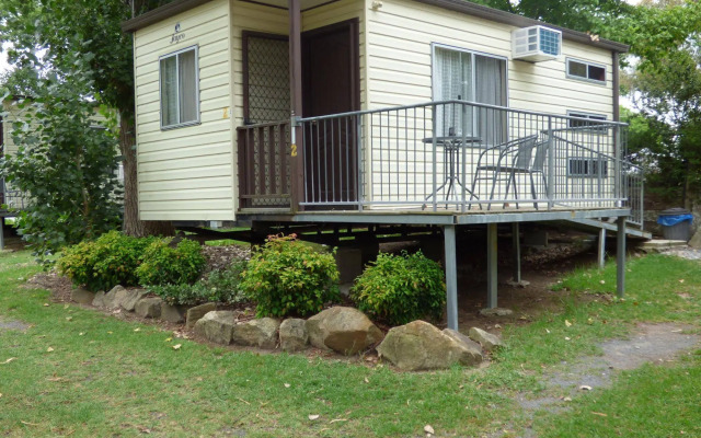 Tenterfield Lodge and Caravan Park