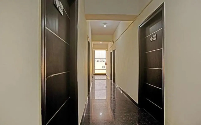Fabhotel Galaxy Suites