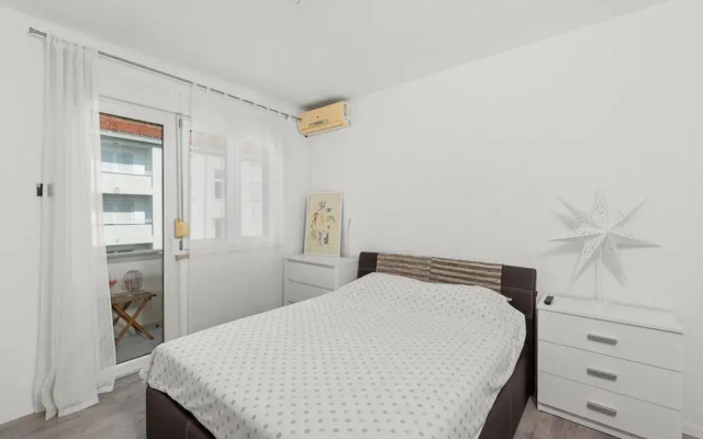Premium Apartment With Patio