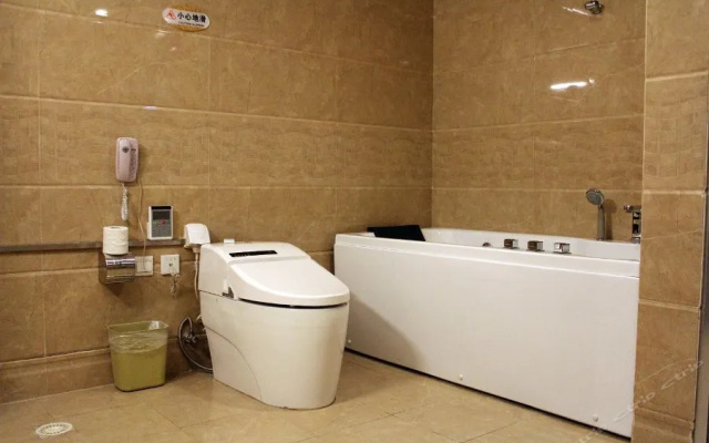 Shanfei Huizhan Center Hotel – Bathroom – Hanzhong