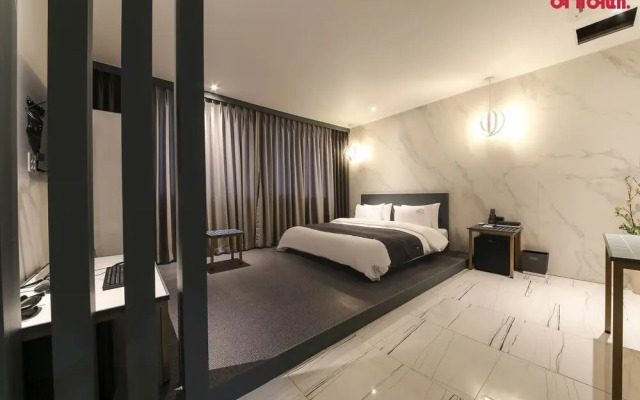 Stay-inn Hotel