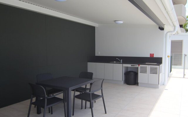 Verve on Cotton Tree