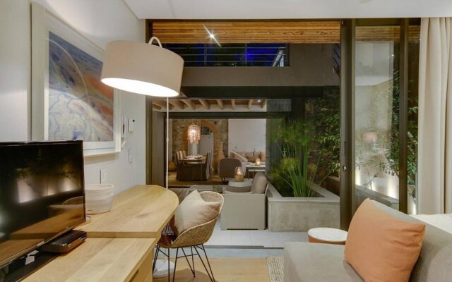 Designer Apartment With Easy Access to the City 155 Waterkant