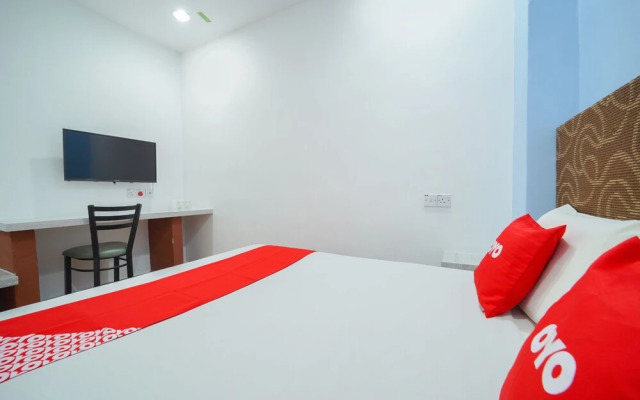 OYO 89912 Jma Ferringhi Beach Hotel