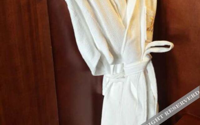 Vienna International Hotel (Huai'an Municipal Government Hexia Ancient Town)