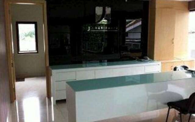 J Residence Hostel Ciumbuleuit