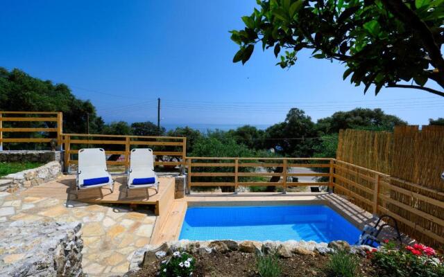 Kaliva Country House with private beach access and pool