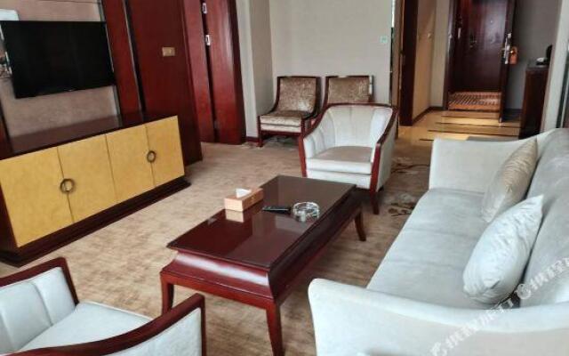 Vienna Classic Hotel (Huangshi Baiguanlou Store)