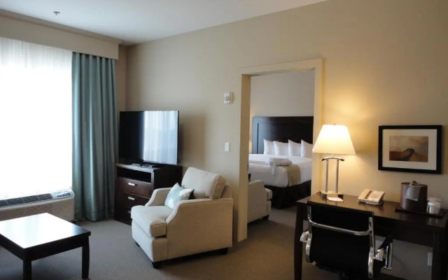 Ramada Emerald Park/Regina East