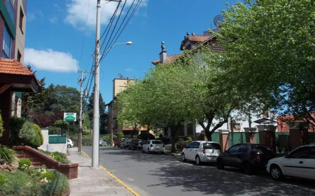 Apto 6 pessoas prox Rua Coberta