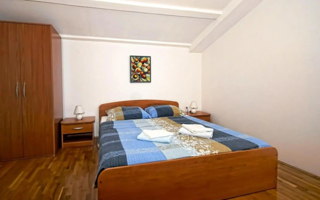 Apartments with a parking space Medulin - 2274