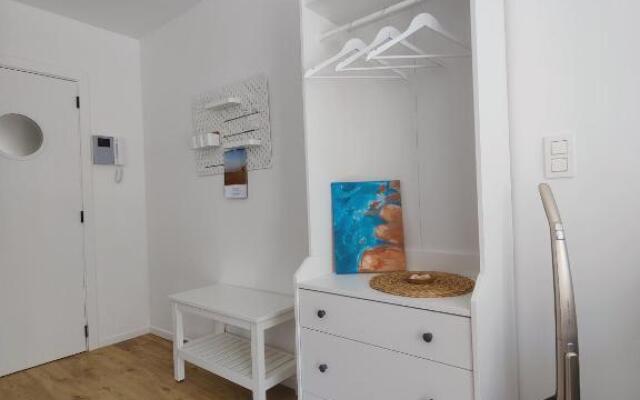 Nieuw modern appartement vlakbij strand