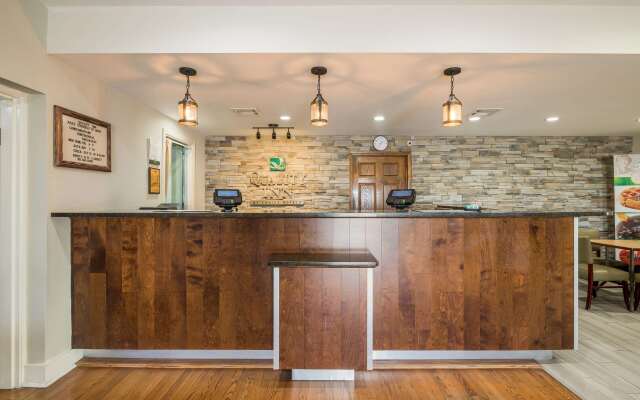 Quality Inn Tulsa Central