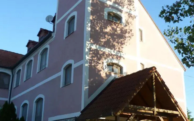 Csikós Lovasudvar