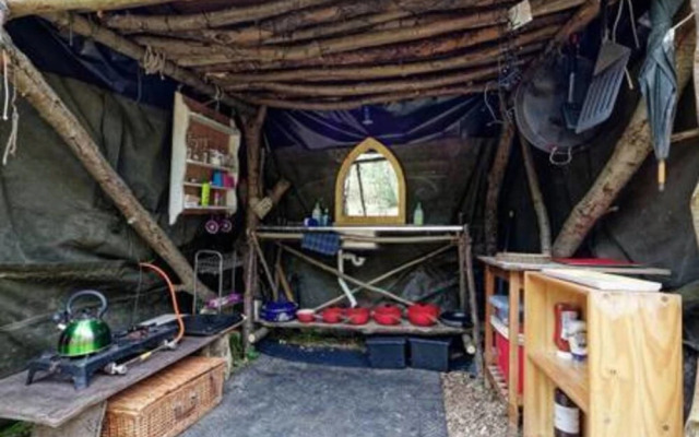 Hobbity Bell Tent House