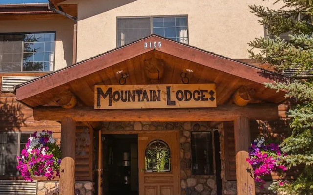 Steamboat Mountain Lodge