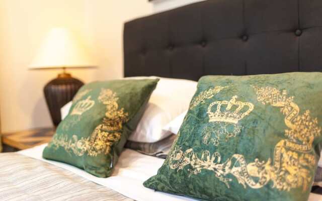 Sunny & Spacious Character Villa