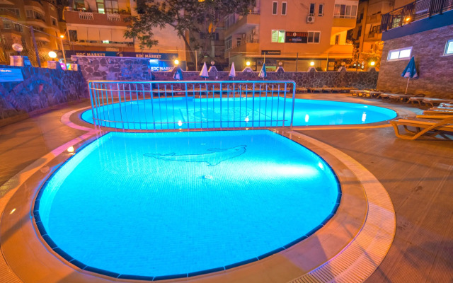 Kleopatra Tower Suite Hotel