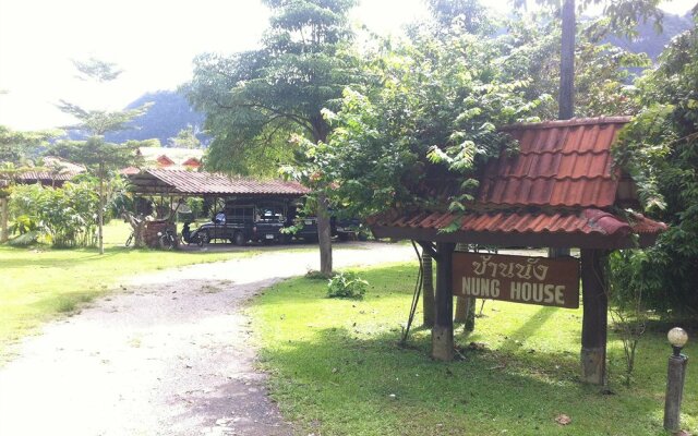 Nung House Bungalows & Jungle Trekking
