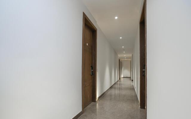 OYO 23088 Hotel Dev Palace