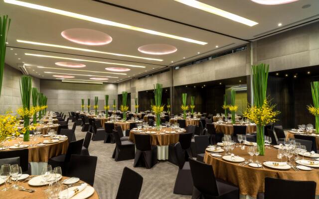 Holiday Inn Bangkok Sukhumvit by IHG