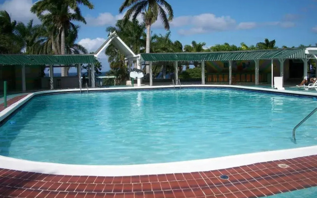 Oceanview Apt - Montego Bay, Ja, Pool, Bar, Beach