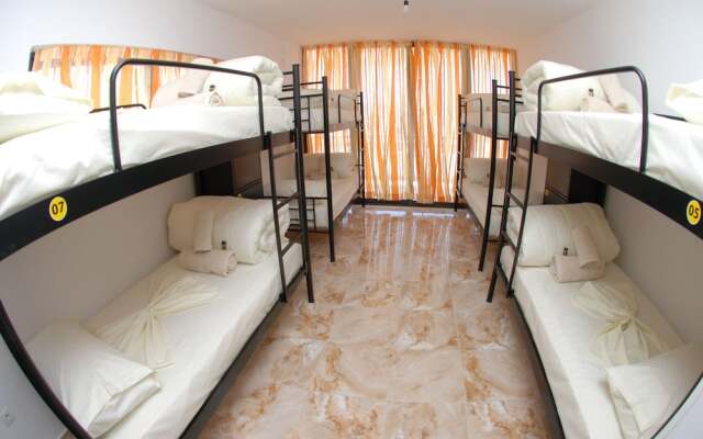 Sunset Hostel