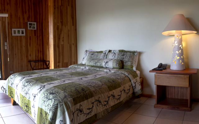 Ficus Sunset Suites