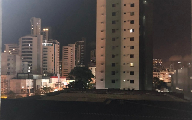 Lindo APARTAMENTO com Varanda à 200m - Praia de BOA VIAGEM