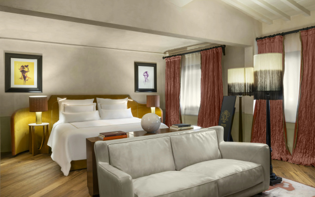 Hotel J and J