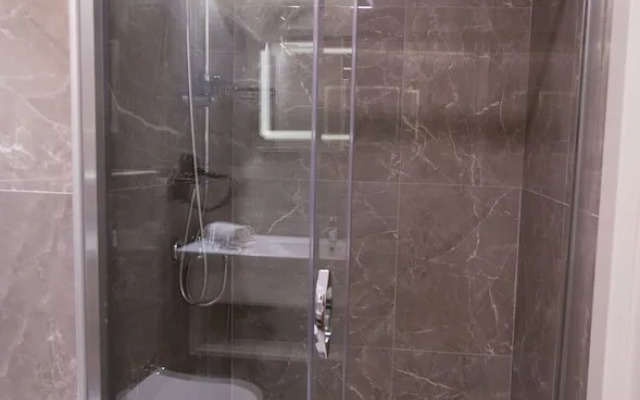 Alan Suites