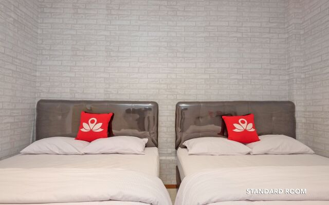 ZEN Rooms B Walk Batu