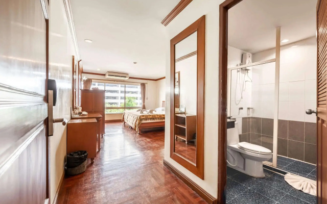Royal Ivory Sukhumvit Nana