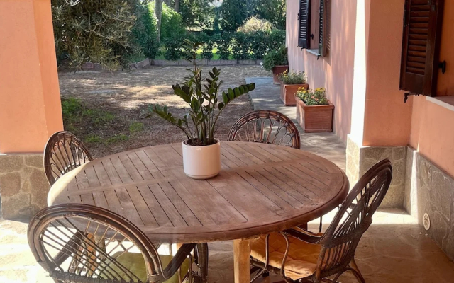Tuscan Villa 5mins From Beach, Sleeps 8, ev Point