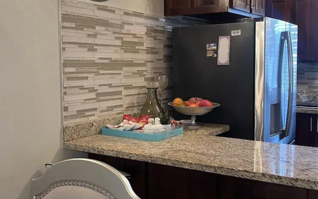 Royal Vacation Retreat