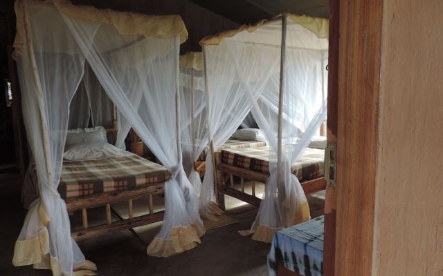 Ruaha Hilltop Lodge