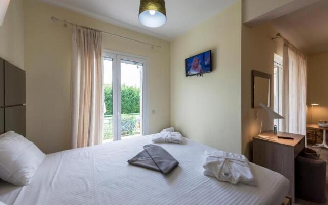 Artemis, Villa With Pool 250m To The Beach