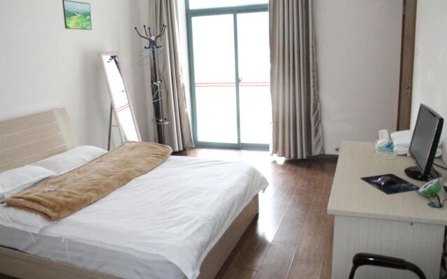 Maiwei Youth Apartment Hotel