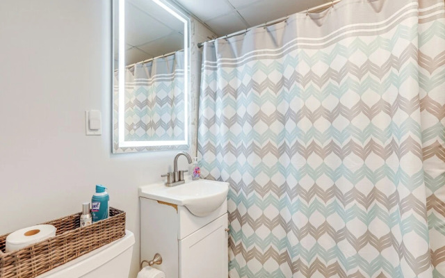 Wildwood Condo: Community Pool, Walk to Beach!