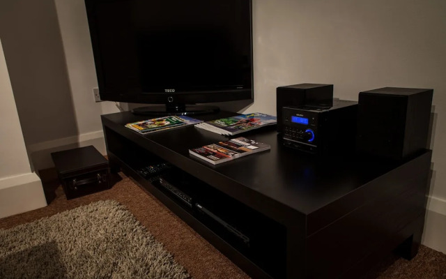 Central Suite - Simple2let Serviced Apartments