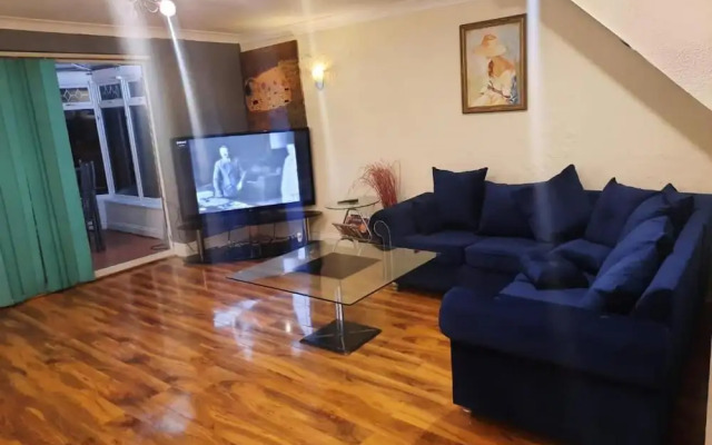 Beautiful 3-bed House in London