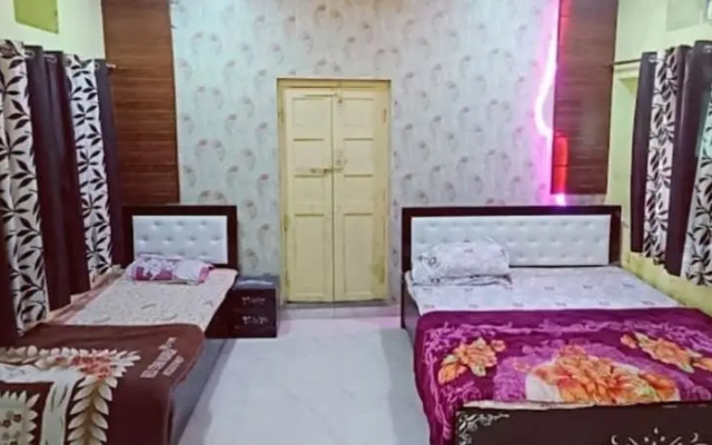 Goroomgo Laxmi Bhawan Dharamshala Mathura
