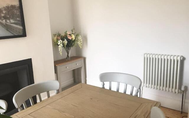 143 New Road Porthcawl