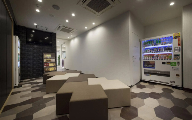 Centurion Ladies Hostel Ueno Park - Caters to Women